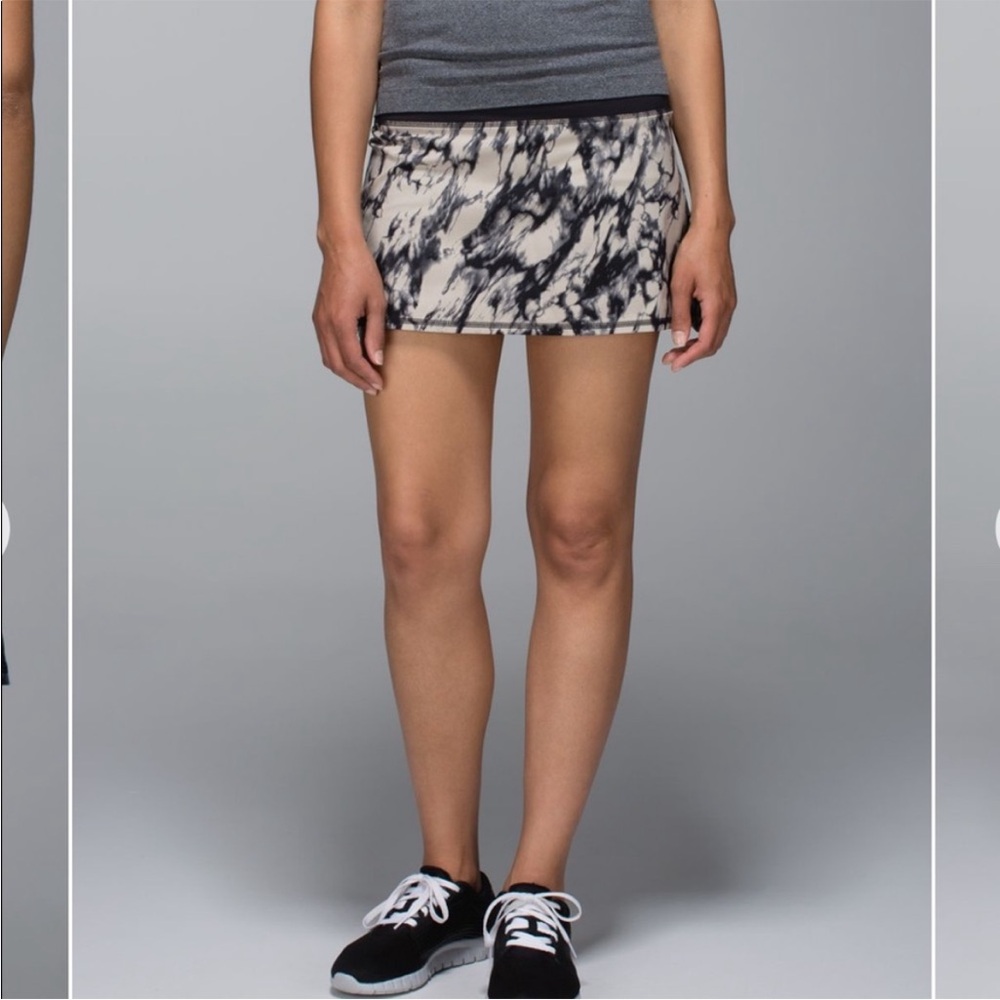 🍒 Lululemon Pace Setter Skirt Sz 8 Black Marble